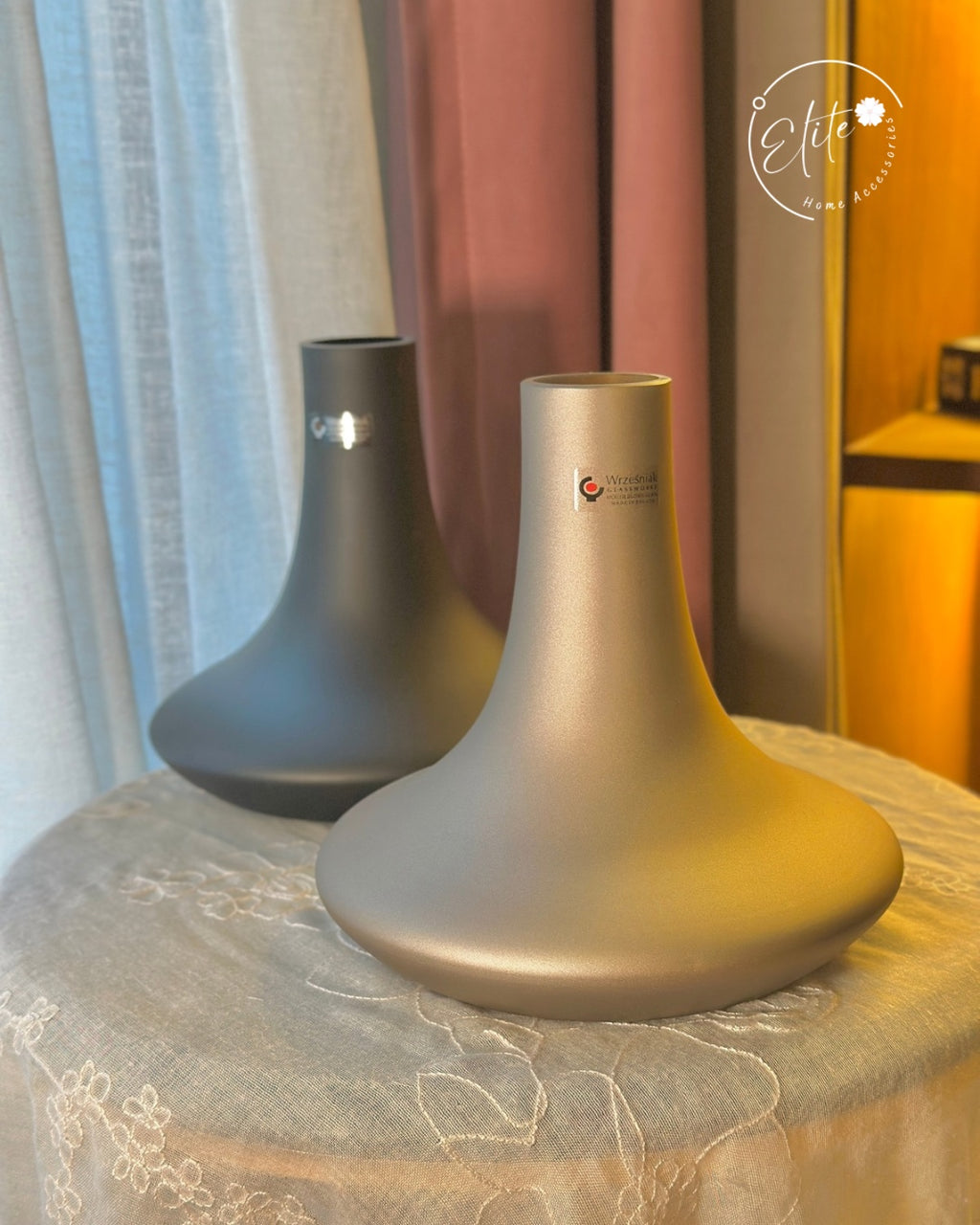 Velora vase