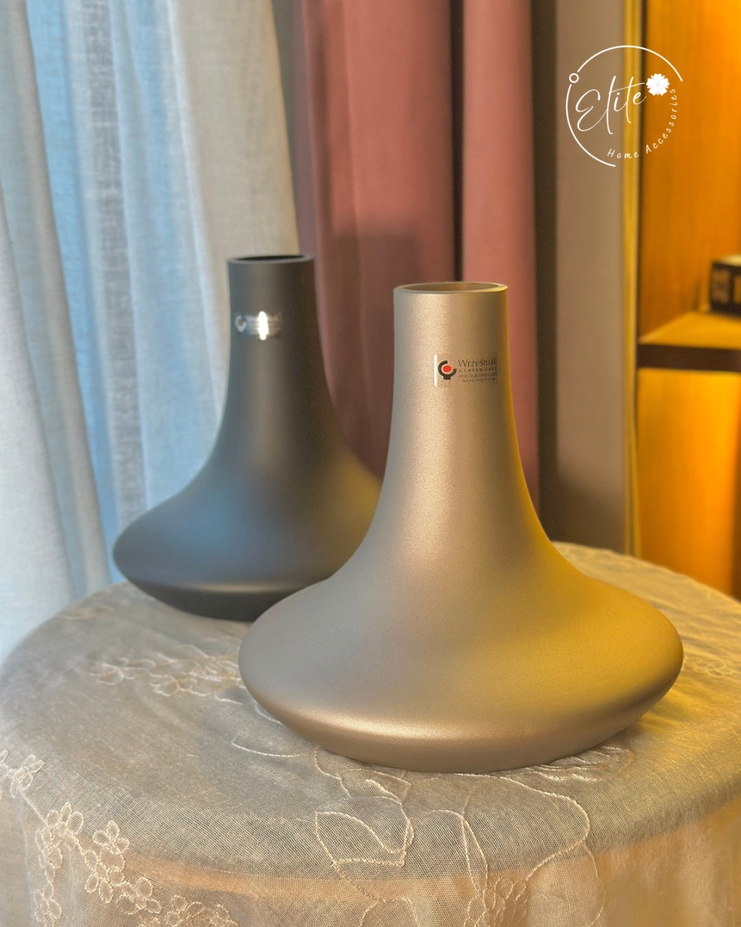 Velora vase
