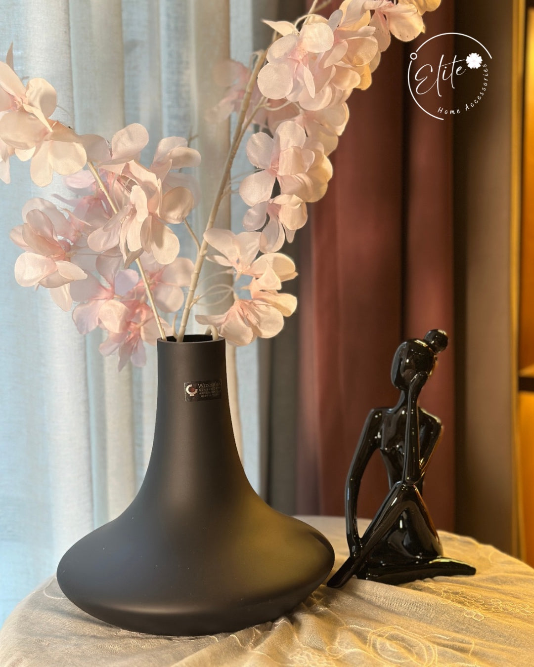 Velora vase