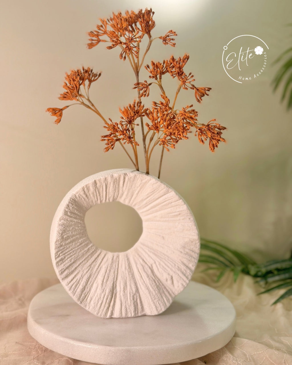 Core Vase - مزهرية سيراميك أبيض فاخرة