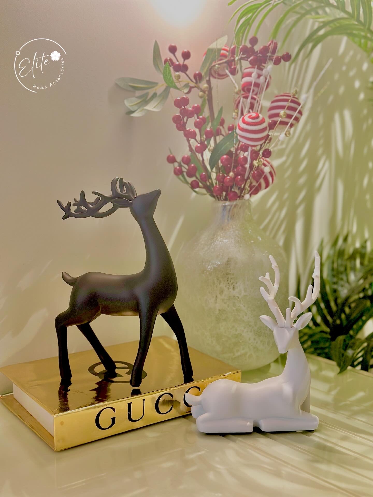 Black & White Deers - طقم تماثيل غزلان أسود وأبيض فاخر